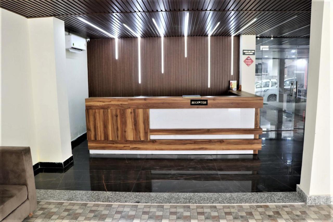 Hotel Blue Pine ハリドワール エクステリア 写真