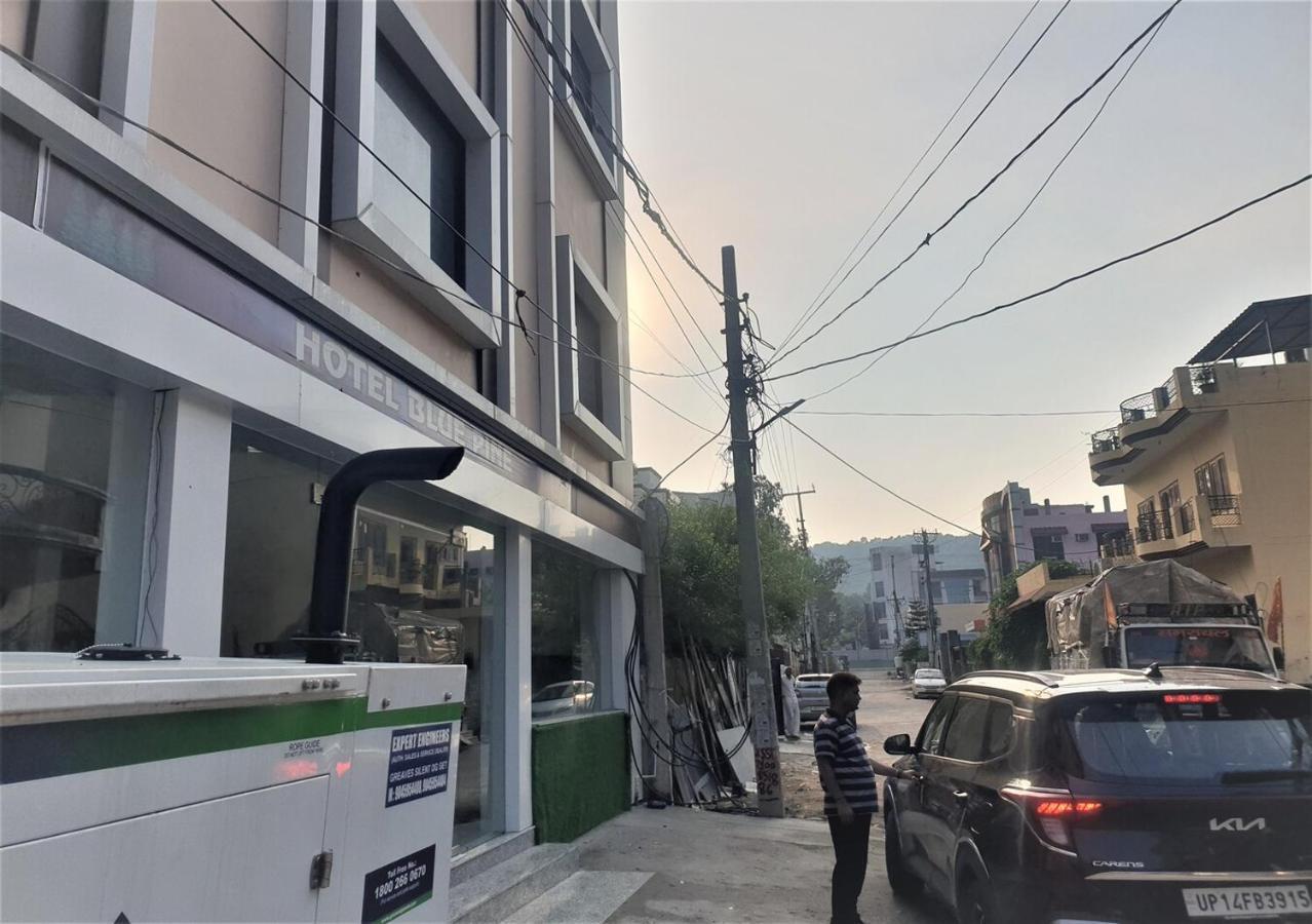 Hotel Blue Pine ハリドワール エクステリア 写真