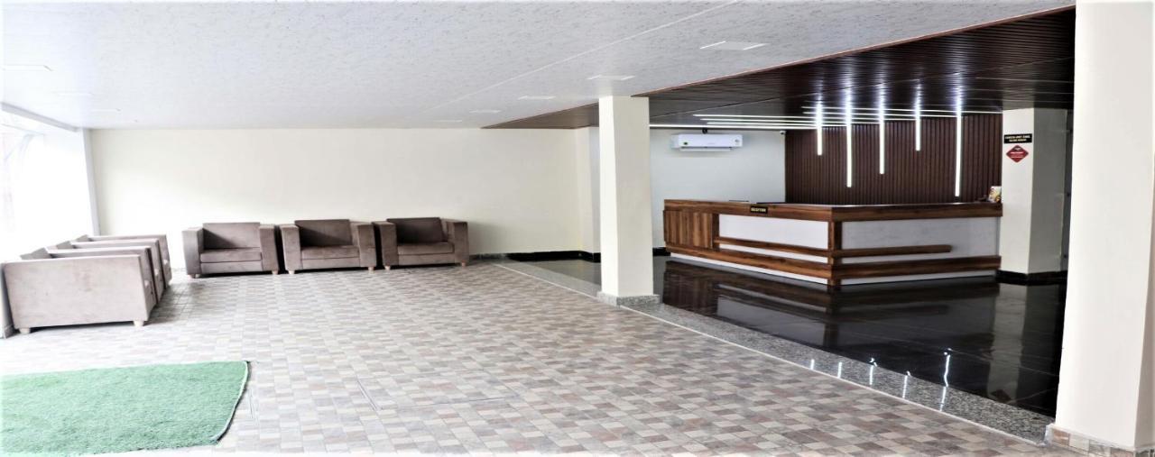 Hotel Blue Pine ハリドワール エクステリア 写真